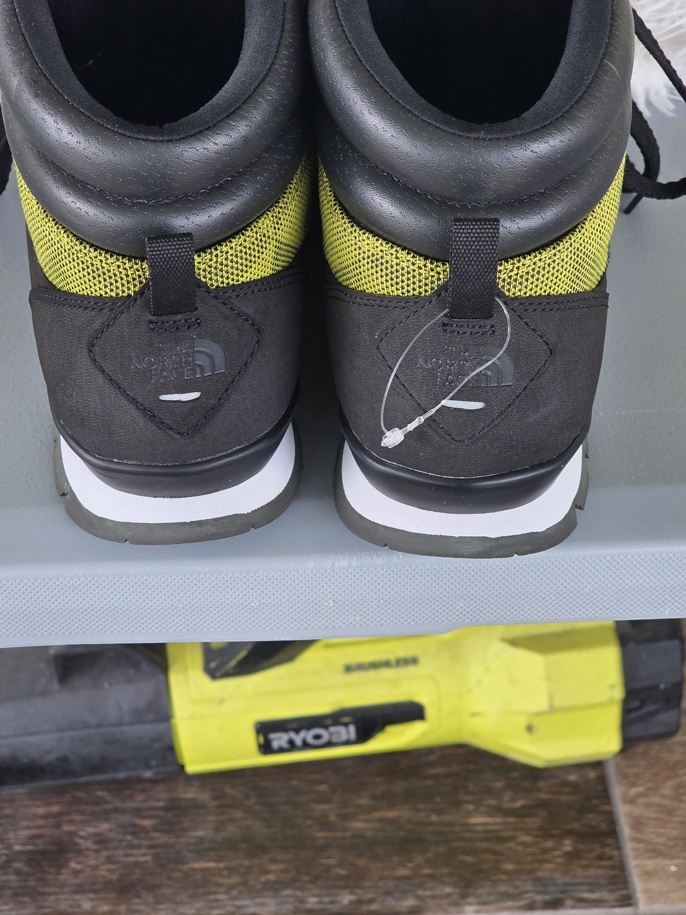 The North Face Men' Green and Black High-Top Hiking Shoes - Picture 7 of 11